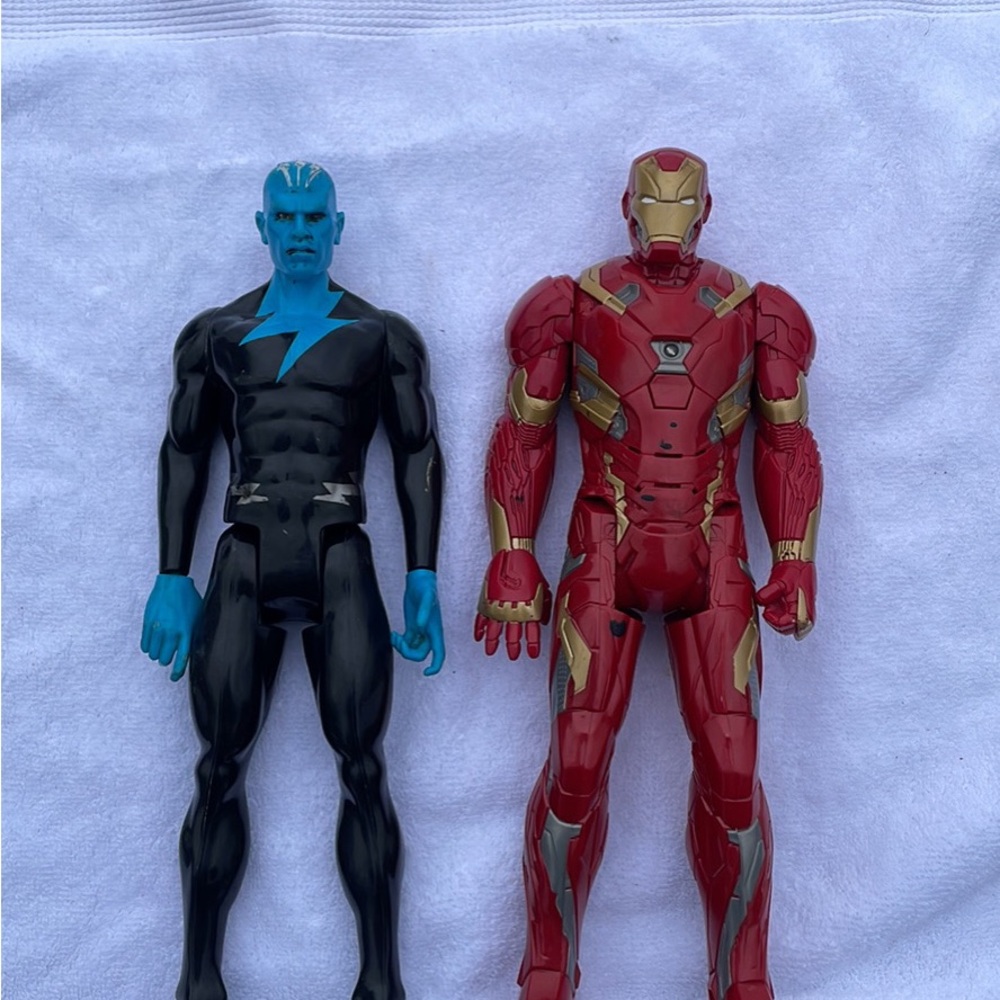 Marvel Iron Man Electro Action Figure Toys. USED!!